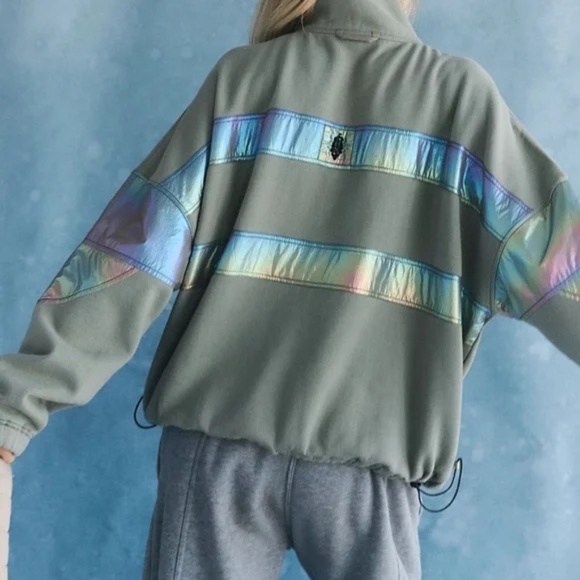 FP Movement by Free People Away We Go Half-Zip Olive NWTS Oversized Iridescent - Picture 2 of 16